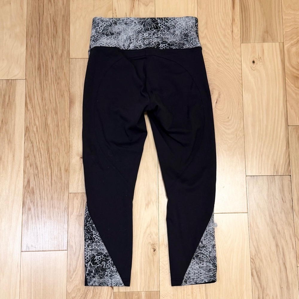 Lululemon Women’s Sweat & Repeat Crop Leggings Tights 21"